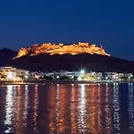 Bay And Luxury Hotel 3*