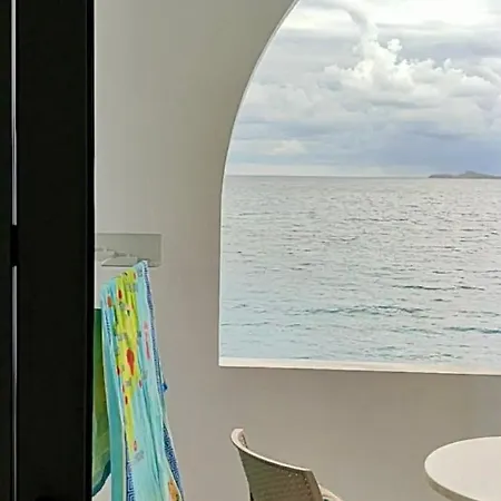 Bay And Luxury Hotell