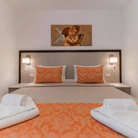 Bay And Luxury Hotel 3*