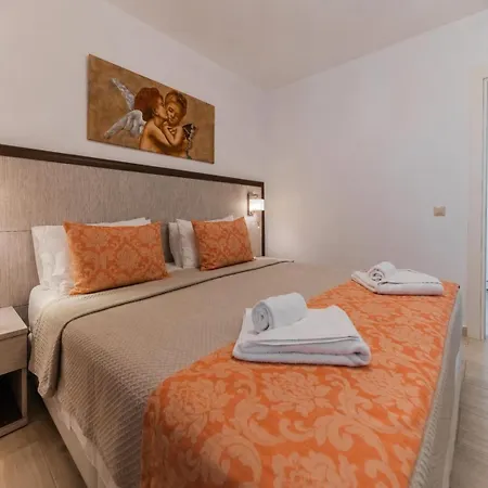 Bay And Luxury Hotel