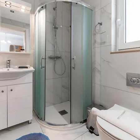 Bay And Luxury Hotel 3*