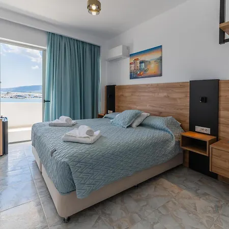 Bay And Luxury