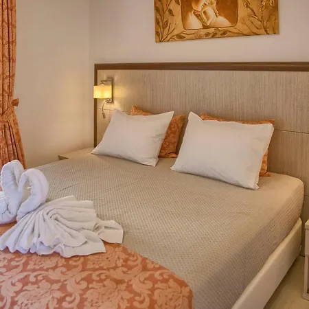 Bay And Luxury Hotel Charaki