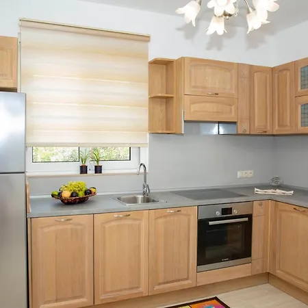 Bay And Luxury 3* Χαράκι