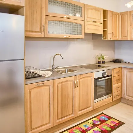 Bay And Luxury Hotel