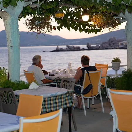 Ξενοδοχείο Bay And Luxury Χαράκι