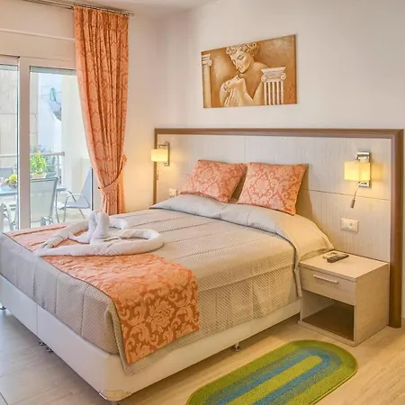 Bay And Luxury 3* Charaki