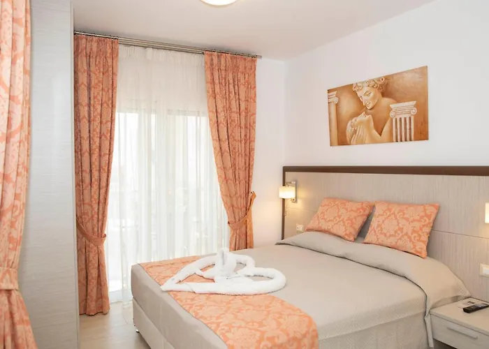 Bay And Luxury Szálloda