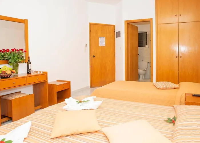 Bay And Luxury Szálloda