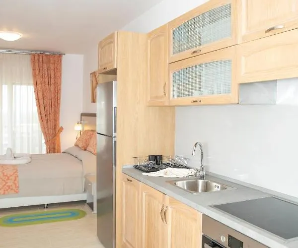 Bay And Luxury Szálloda Haráki