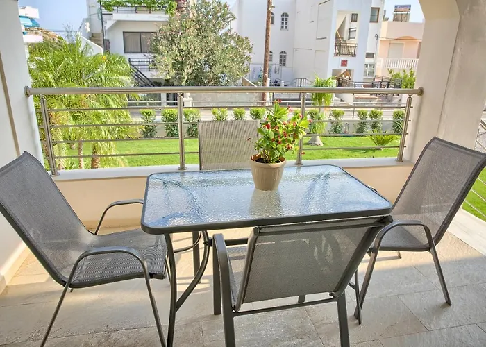 Bay And Luxury Haráki