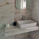 מלון Bay And Luxury