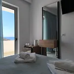 Bay And Luxury 3* האראקי