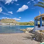מלון Bay And Luxury 3*