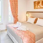Bay And Luxury 3*