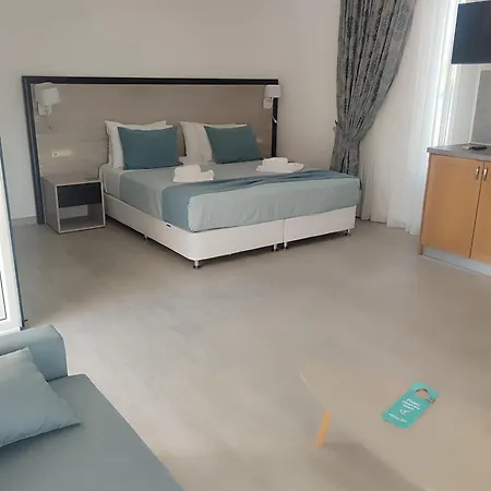 Bay And Luxury האראקי